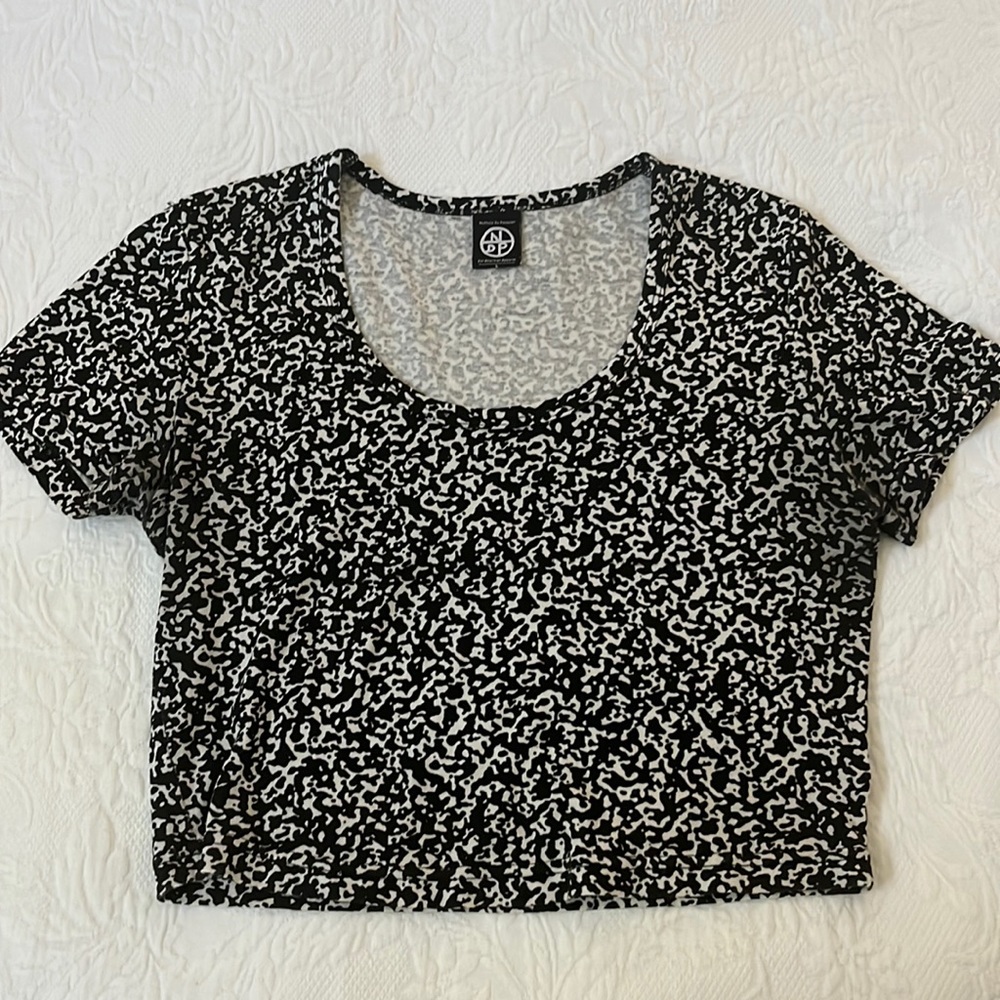 American Apparel journal print short sleeved crop top. Limited edition. Size L.